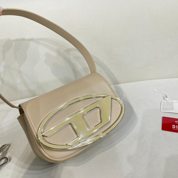 Diesel Cream-Colored Simple Brand Logo Shoulder Bag - Picture 9 of 9